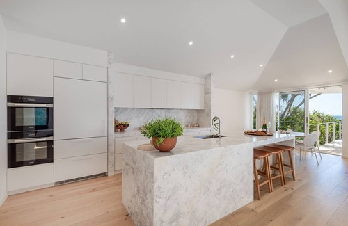 Noosa Heads House | Seaviews at Sunshine Beach 4BR, Pool