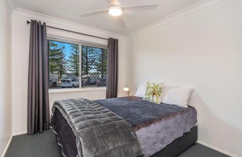 Yamba Apartment | Seawest 1 - Entrance Harbour Street