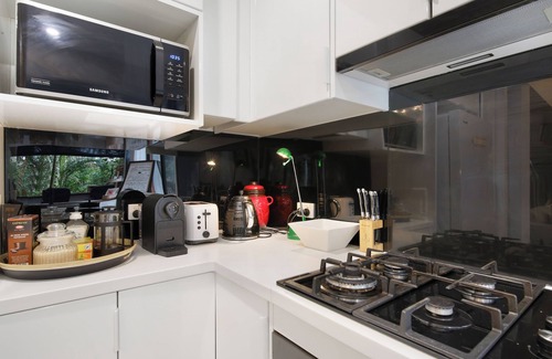 Sawtell House | Shellies Twin Beach Houses – Two Homes with 5BRs Total & Private Beach Access
