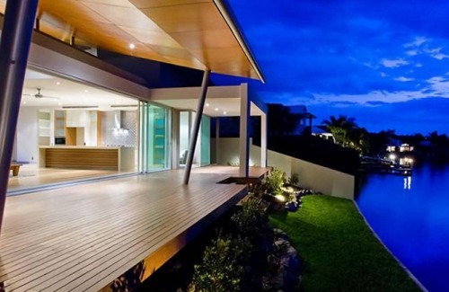 Noosaville House | Shorehaven Drive 177 - Designer waterfront home