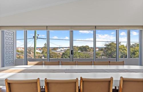Silver Sands House | Silver Sands Sanctuary - 6BR Beachside Luxury