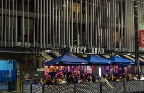 Saint Kilda South Apartment | Simply St Kilda - Wifi, Linen, Towels, Smart TV, Parking and on Acland Street