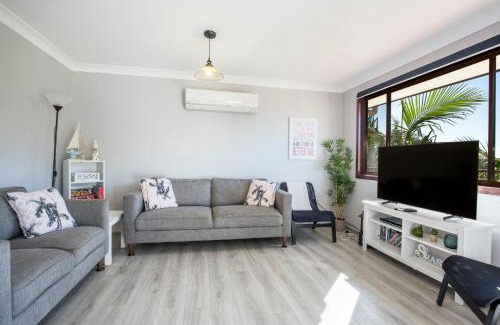 Sanctuary Point House | Sirius Retreat Pet Friendly 3 Mins Walk to St George Basin