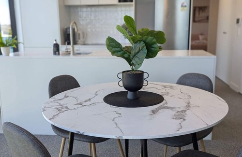 Canberra Apartment | Sky Nights @Woden 2beds 2bathrooms