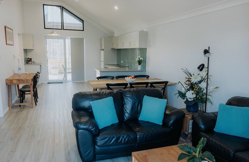 Collingwood Park Villa | Southern Shores - Albany Bayside Ocean Villas - Self Contained deluxe villas