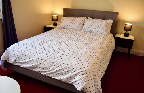 Haberfield Apartment | Spacious 3 Bed Apt in Vibrant Haberfield