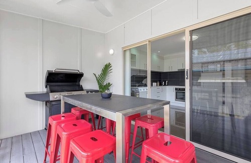 Maroochydore House | Spacious 3BR Townhouse Pet Friendly Shops Nearby