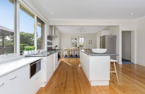 Sorrento House | Spacious Sorrento Retreat