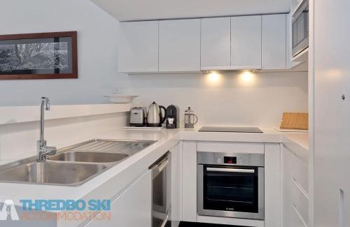 Thredbo Ski Chalet | Squatters Run 12