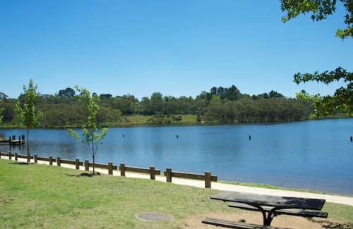 Wentworth Falls House | Stableford House on the Golf Course