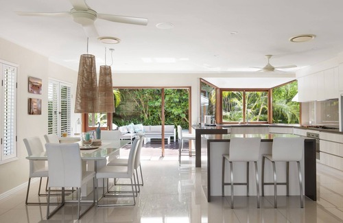 Noosa Heads House | Stunning Family Holiday Home Centrally Located in Noosa Heads