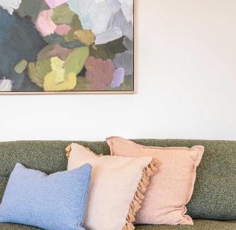 Malvern Apartment | Stylish Spacious Apartment in Malvern