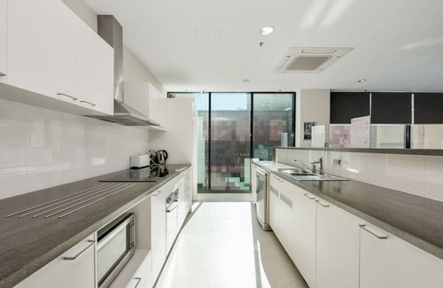 Adelaide Central Business District Apartment | Swainson on Synagogue - 1005