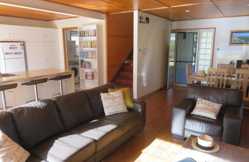Arakoon House | TALABAH - LOVELY ARAKOON THREE BEDDER