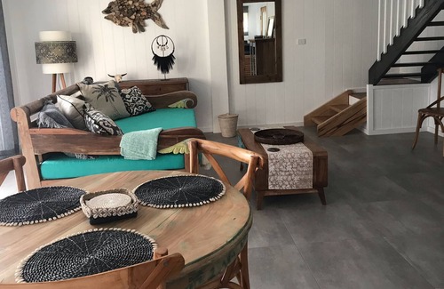 Werri Beach House | The Bungalow - where the mountains meet the sea.