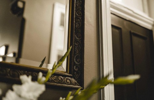 Millthorpe Hotel | The Commercial Quarters - Room 1-has air conditioning, free WIFI, TV and fridge