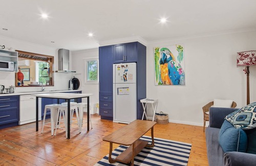 Cowes House | The Coral Cove Surf Villa