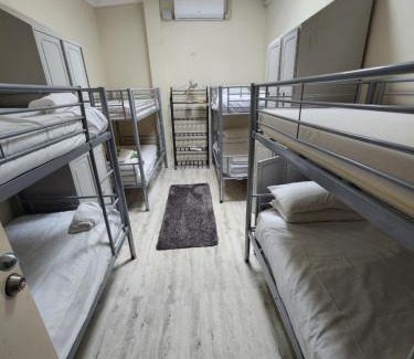 The Entrance Hostel | The Entrance Backpackers