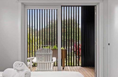 The Entrance House | The Entrance - Pet Friendly Retreat