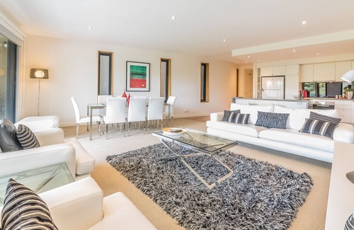 Cowes Apartment | The Esplanade, Cscape, Cowes 2nd floor, great position, near the beach!