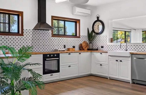 Ewingsdale House | The Farmhouse Byron Bay