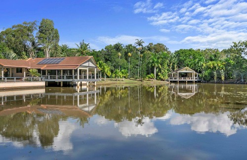Dundowran Beach House | The Lake House Private Retreat