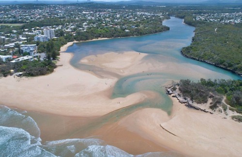 Currimundi Apartment | THE OUTLOOK UNIT 12 - a quiet, highly sought after area, right on Currimundi Lake