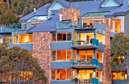 Thredbo Ski Chalet | The Peak 4