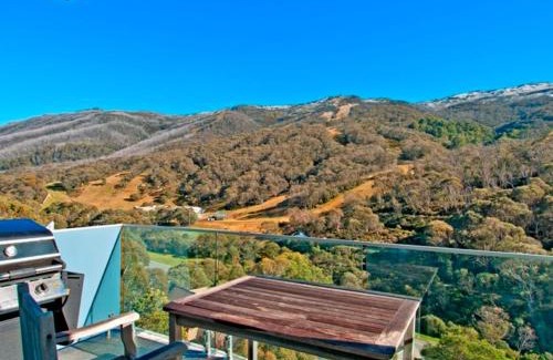 Thredbo Ski Chalet | The Peak 6