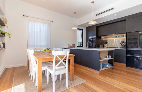 Boomerang Beach House | The Point @ Boomerang Beach