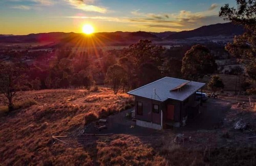 Gloucester House | The Ridge Eco Cabin, TOP NOTCH