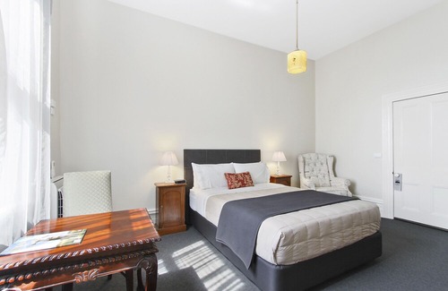 Bairnsdale Bed & Breakfast | The Riversleigh