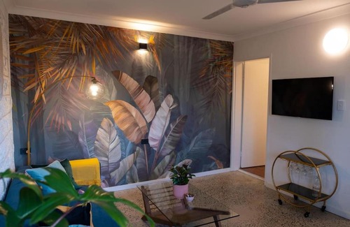 Parramatta Park Apartment | The Tropicana Courtyard