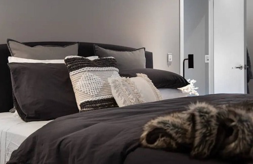 Shepherds Flat House | The Welcome Paddock - Luxury Country Estate close to Daylesford