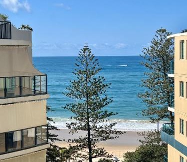Mooloolaba Apartment | Top Floor Beachside Apartment in the Heart of Mooloolaba