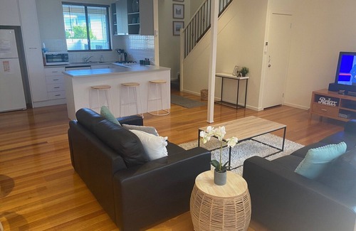Ocean Grove House | Top Location - 5 minute walk to Beach. Short stroll to Main Street. Perfect!