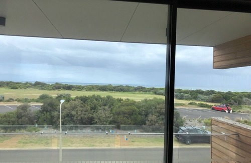 Torquay House | Torquay - Ocean views