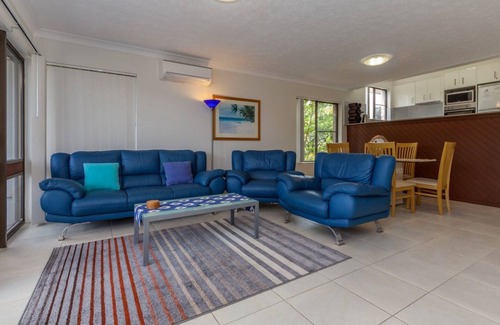 Nelson Bay Apartment | Tradewinds, 3/110 Victoria Pde- In the heart of Nelson Bay, walk to beach, marina & restaurants