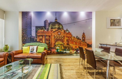 Melbourne Central Business District Apartment | Tram Stop 5 - Stylish 2 Bedroom in downtown Melbourne