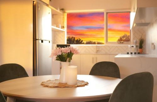 Glenelg North Apartment | Tranquil Parkside Apartment in Glenelg North