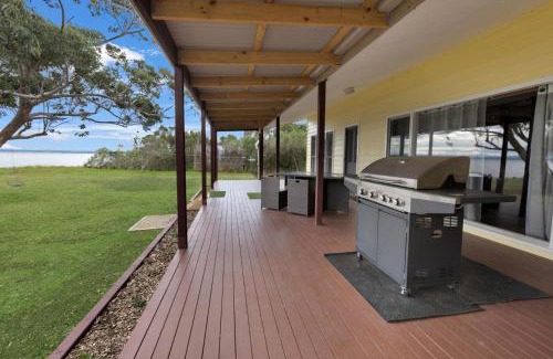 Raymond Island House | Tranquility Point