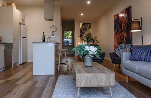 Trentham House | Trentham Central Villas, Villa 2