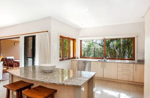 Byron Bay Apartment | Very private townhouse with direct beach access