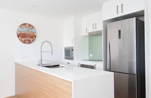 Shoal Bay Apartment | Vibrant and modern Shoal apartment