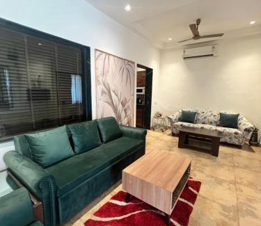 Mumbai Villa | Villa by the Sea