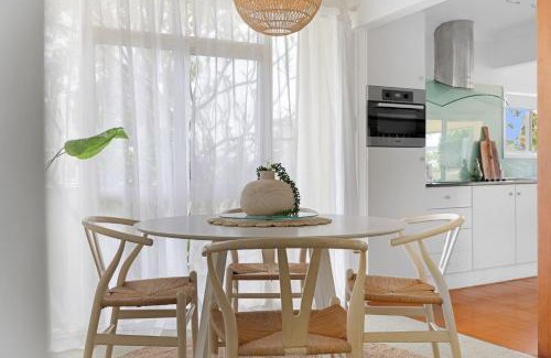 Vincentia House | Vincentia Beach Bungalow Your Coastal Escape