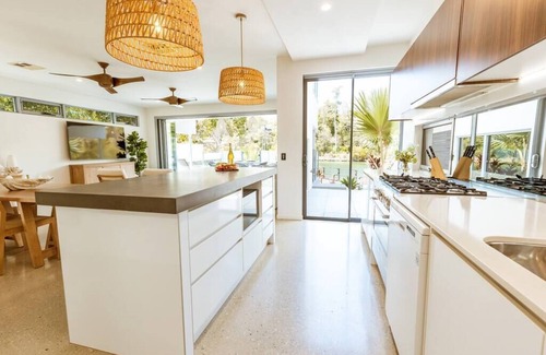 Maroochydore House | Waterfront at Serenity