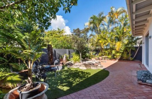 Noosaville House | Waterfront Home - Jetty, inground pool