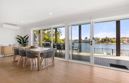 Sussex Inlet House | Watersedge - Absolute Waterfront