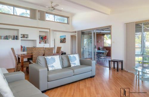 Malua Bay House | Whispering Palms - Ocean Views